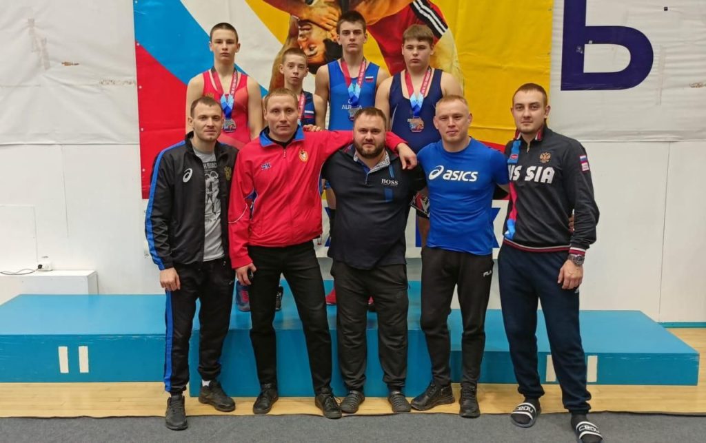 Ангарские спортсмены стали медалистами первенства СФО по греко-римской борьбе