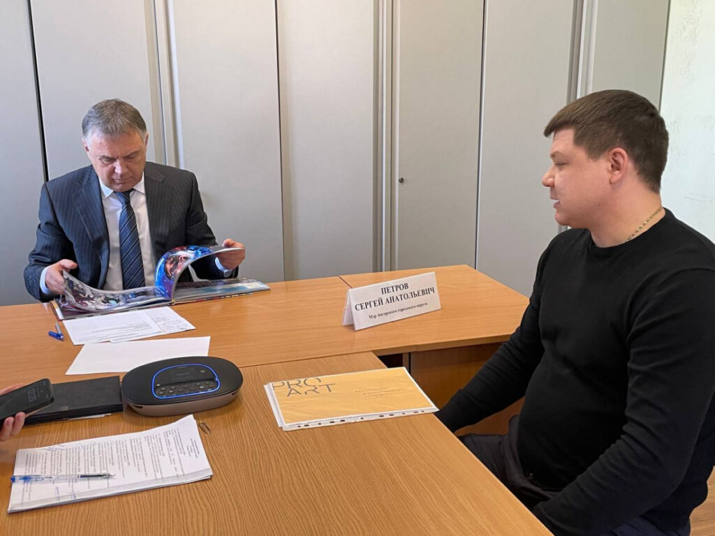 Инициативные проекты граждан обсудили на приёме у мэра Ангарского округа 