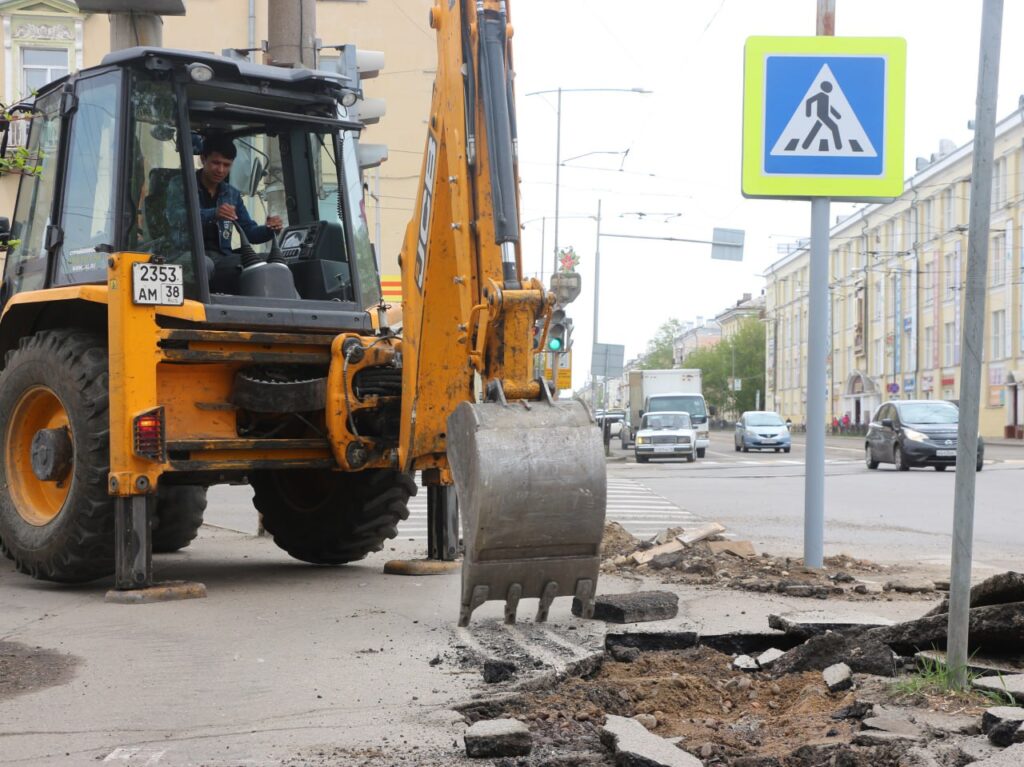 В Ангарске продолжаются работы по ремонту дорог