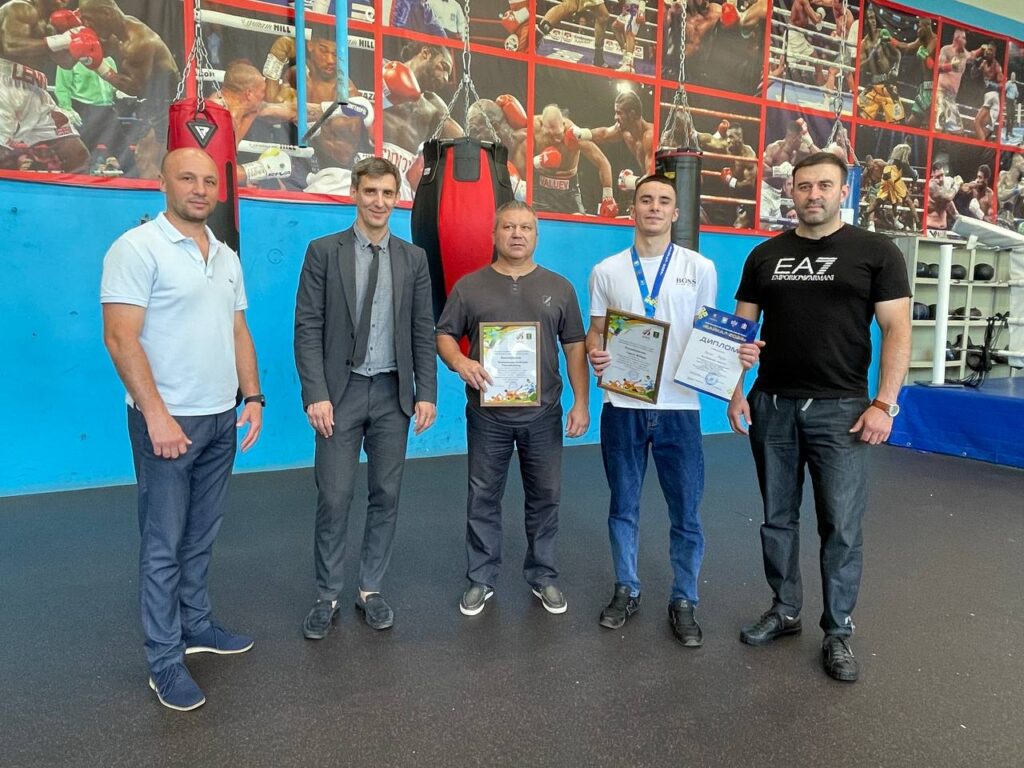 Ангарский боксер Федор Серых стал мастером спорта