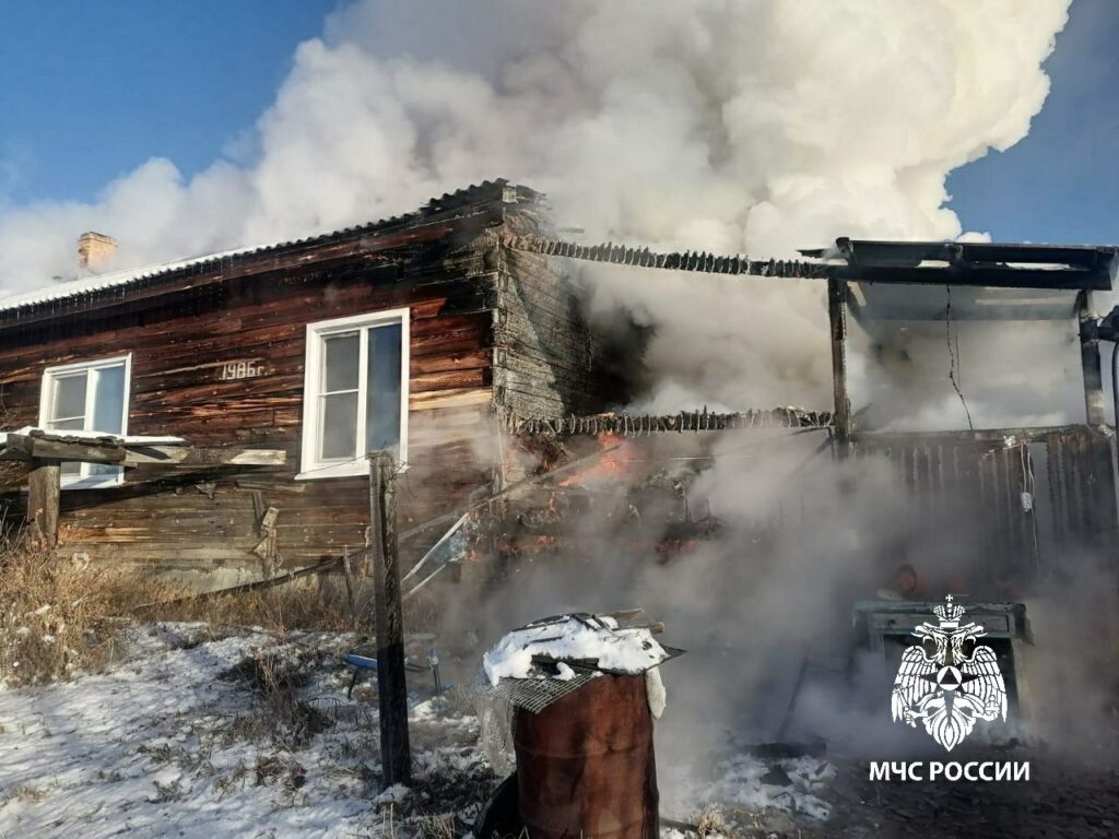 В поселке Уховский мужчина погиб, спасая внучку 