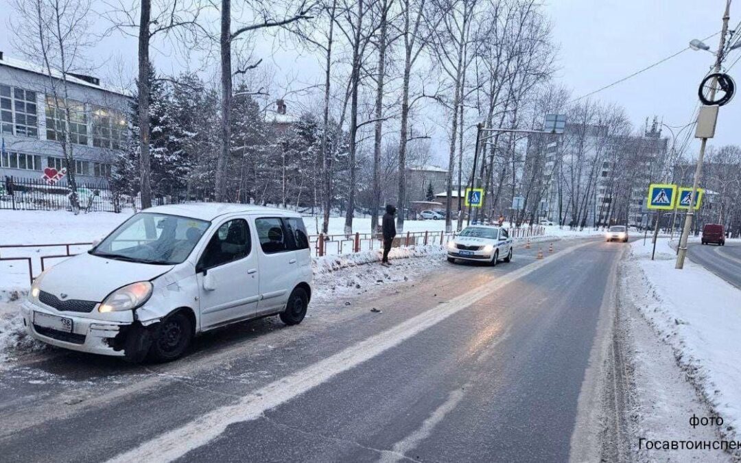 В Шелехове в ДТП пострадала 15-летняя девушка