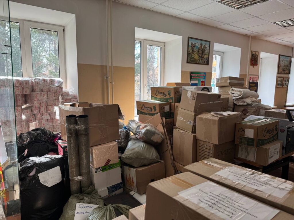 Ангарчане продолжают собирать гуманитарную помощь для участников СВО