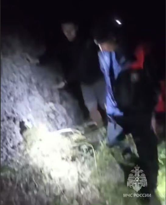 Сотрудник МЧС сняли туриста со скалы в районе мыса Скрипер
