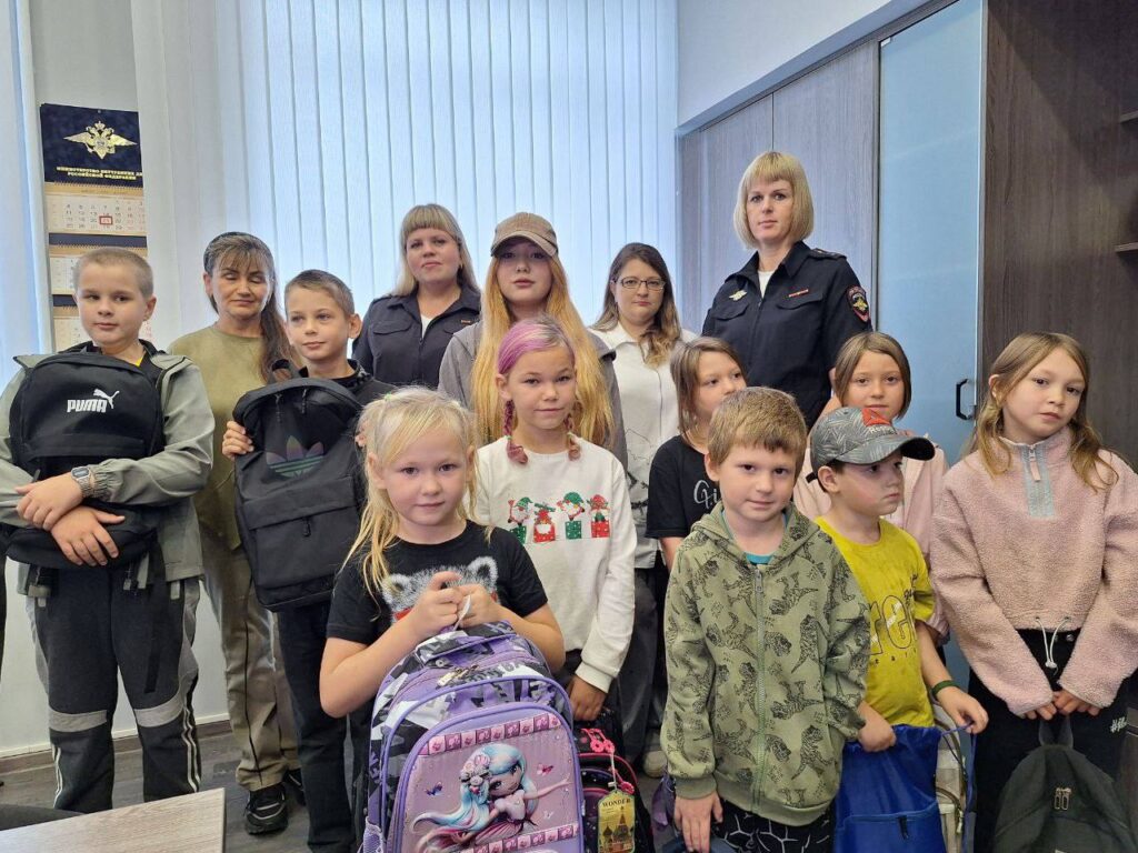 В Ангарске проходит акция «Собери ребенка в школу»