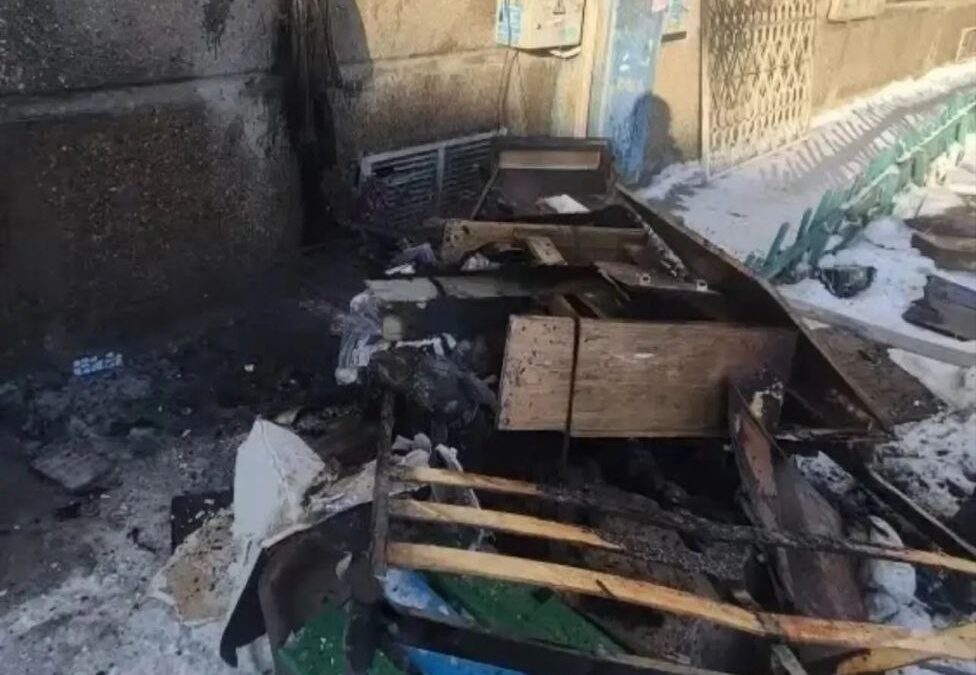 В Ангарске горела квартира в 18 микрорайоне