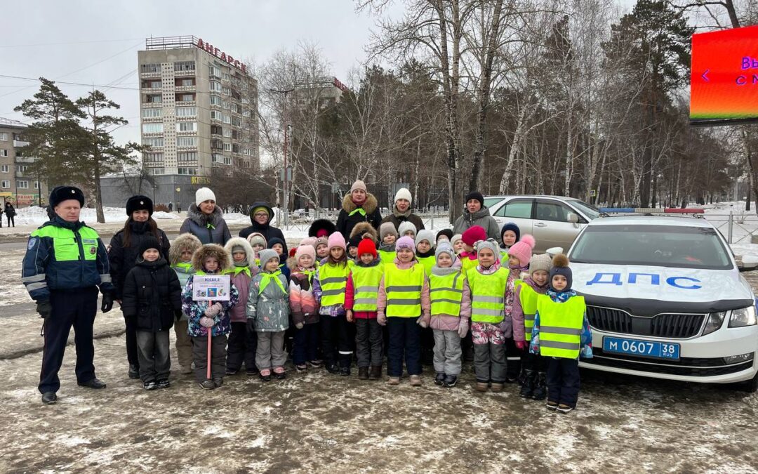 Ангарских водителей поздравили с нступающим праздником