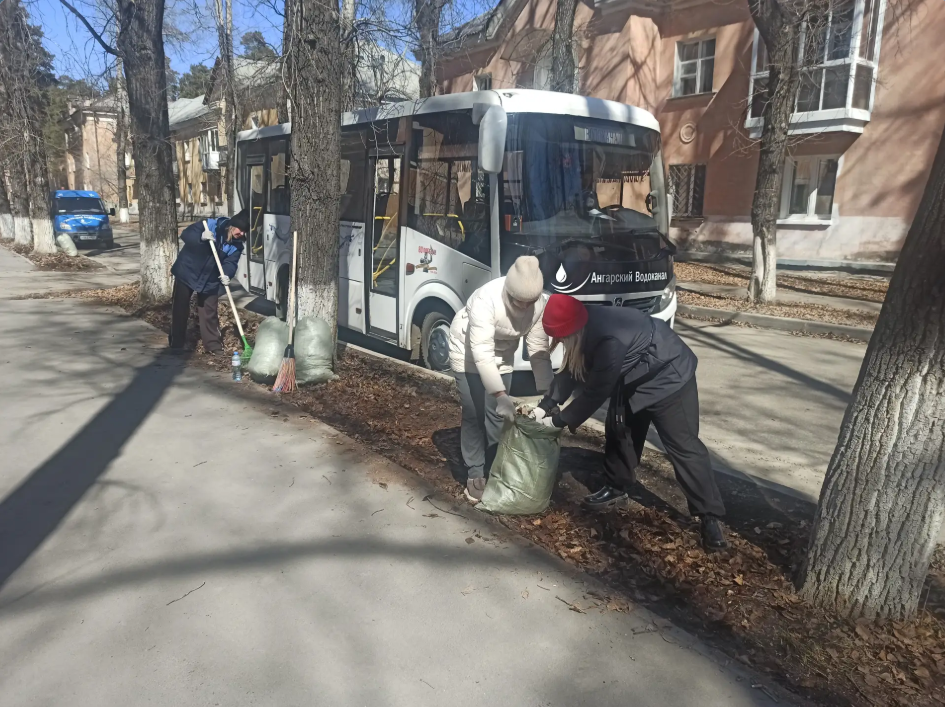 В Ангарском округе активно проходят субботники