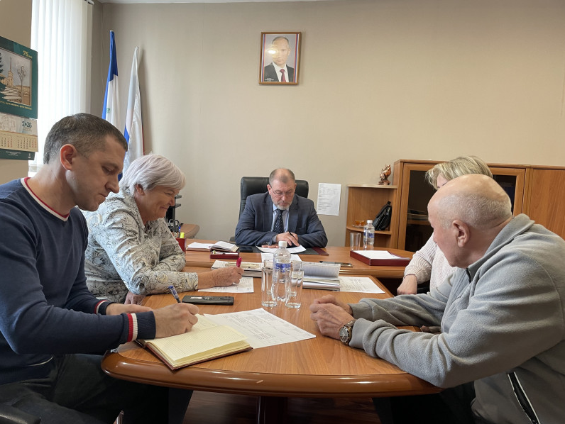 Заместитель мэра Андрей Сафронов провел прием граждан в Мегете