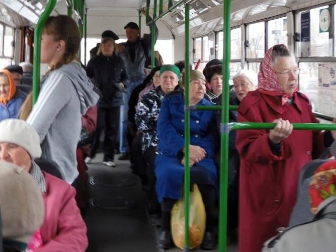 В Ангарском округе меняются условия льготного проезда на пригородных и садоводческих маршрутах