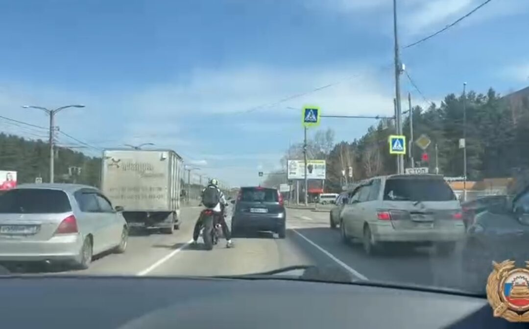 В Ангарске госавтоинспекторы остановили 16-летнего мотоциклиста