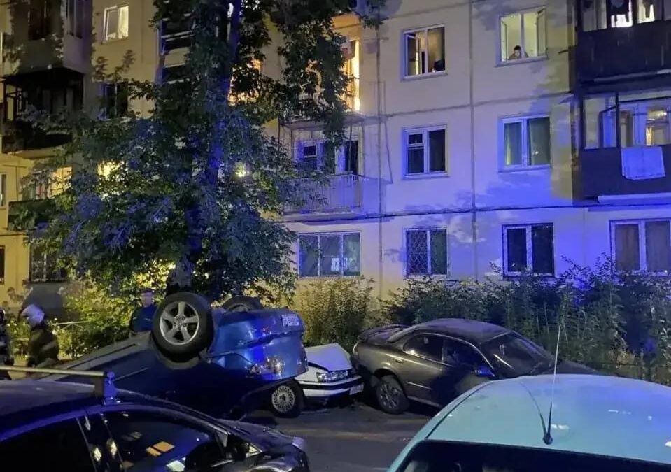 В 12 микрорайоне Ангарска лихач спровоцировал массовое ДТП