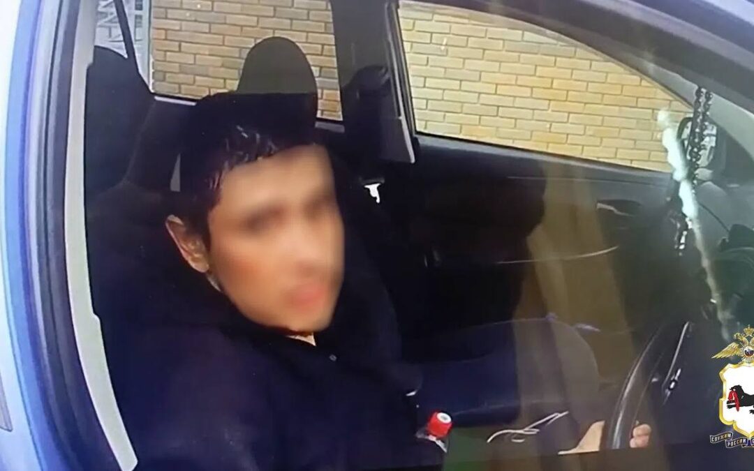 В Ангарске сотрудники ППС задержали мужчину, пытавшегося угнать автомобиль
