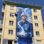 Изображение рабочего Ангарского Азотно-тукового завода появилось на фасаде домов 85 квартала в Ангарске