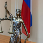 Иркутянин осужден за истязание дочери и попытку её убийства