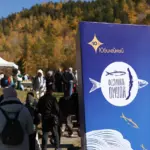В Листвянке на Фестивале омуля приготовили более 550 литров ухи