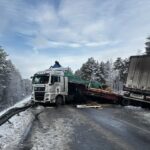 На трассе «Сибирь» в Нижнеудинском районе столкнулись большегрузы